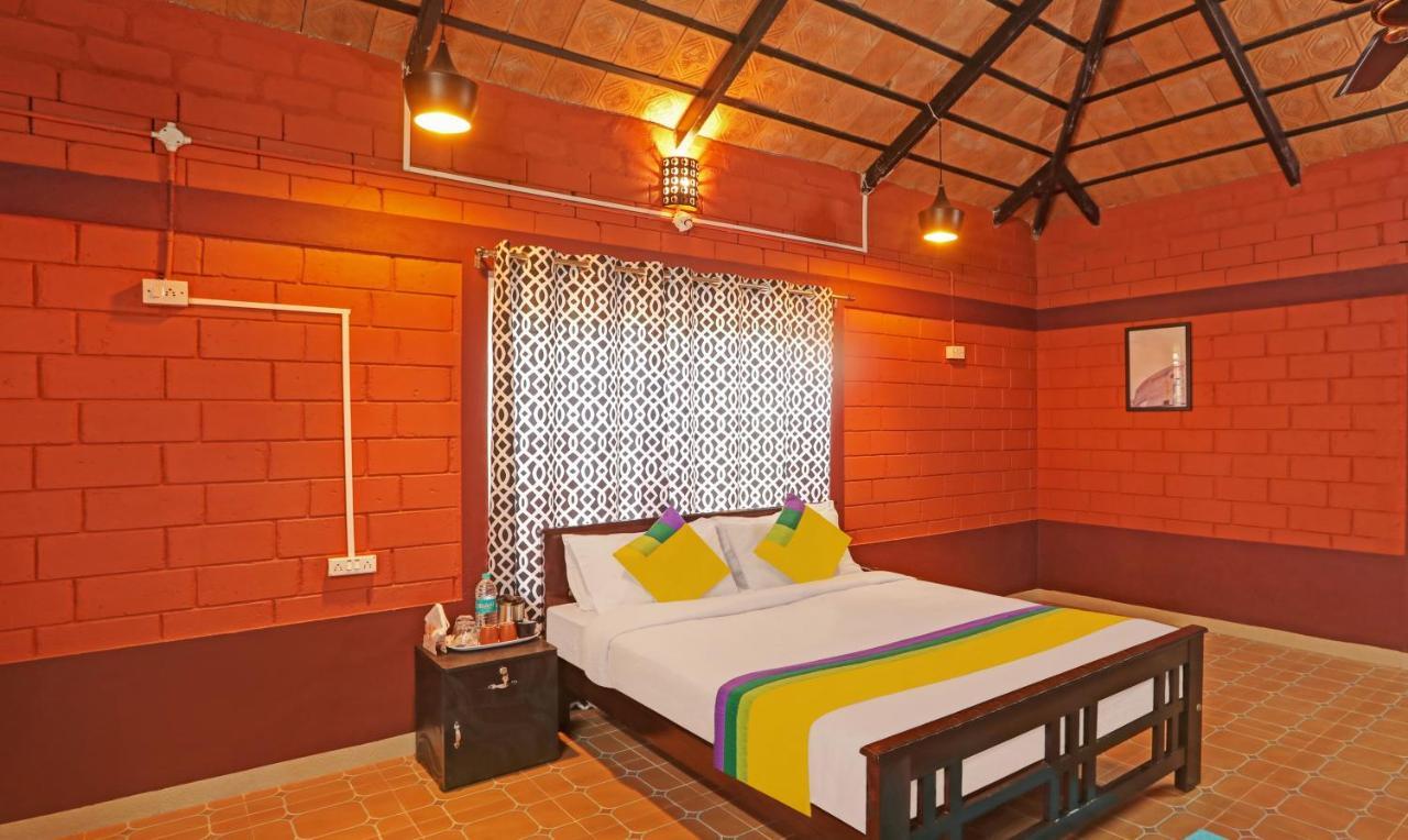 Hotel Allaranda Homestay Madikeri Esterno foto
