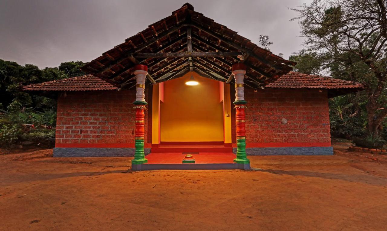 Hotel Allaranda Homestay Madikeri Esterno foto